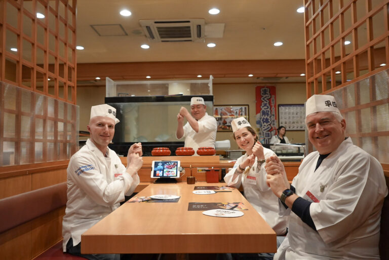 Kitakyushu, Fukuoka: Tanga Market Tour & Sushi-Making Class