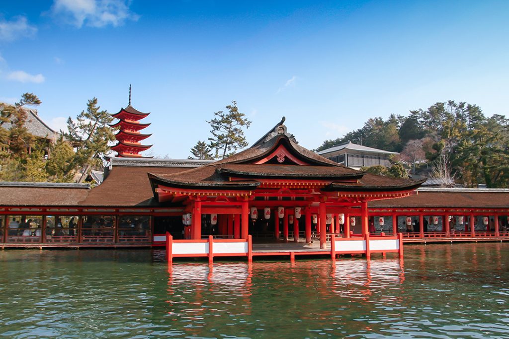 Itsukushima Shrine (Courtesy of Hiroshima Prefecture)