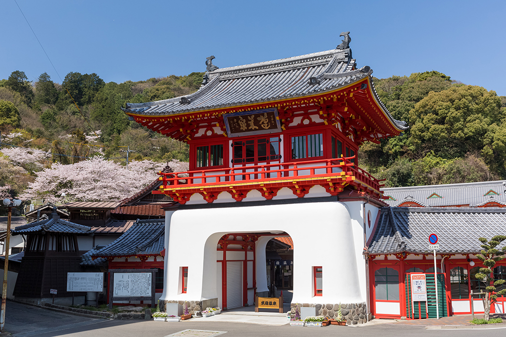 Entrance gate to Takeo Onsen (credit: Takeo City)