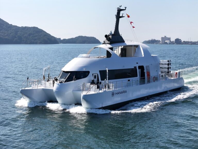 Eco Cruise Through Kitakyushu Aboard the Hydrogen Hybrid Vessel HANARIA