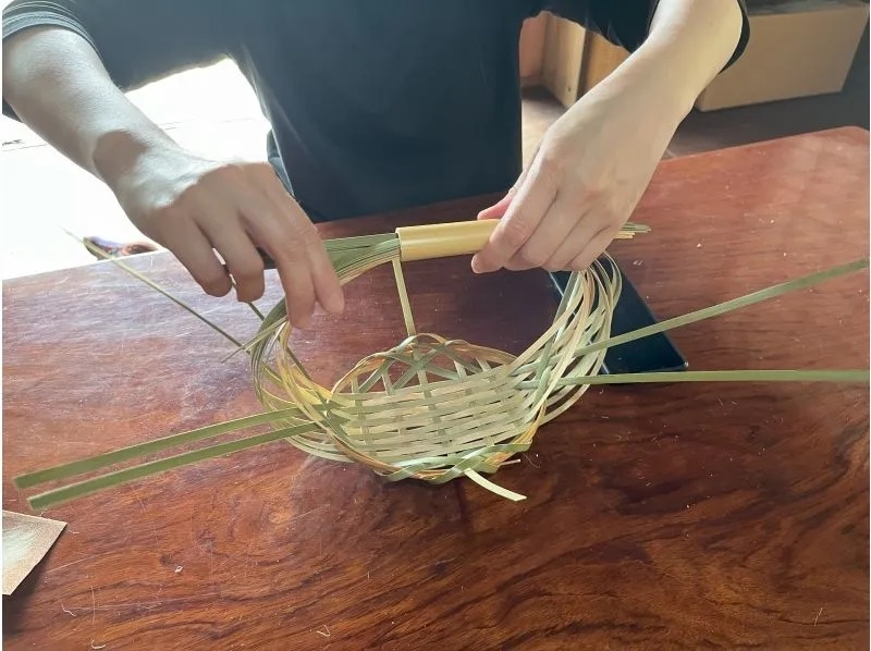 [Oita, Yufu] (Mat scale basket) Just weave it and you’re done! A bamboo basket that will add color to your dining table